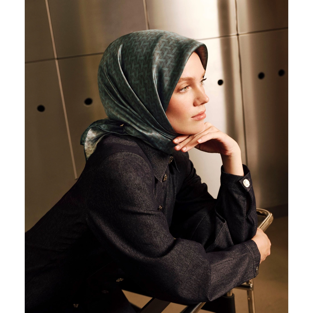 Armine Dj Sura Saf İpek Eşarp - 2026-2027 Sonbahar-Kış 9622D (S)