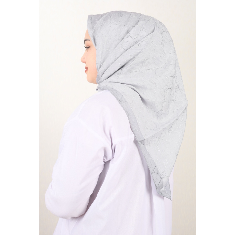 Piramit Kendinden Desenli Monogram Floş Eşarp - Desen-01