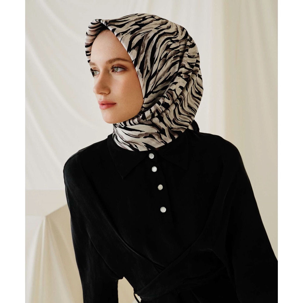 Armine Dj Sura Saf İpek Eşarp - 2025-2026 Sonbahar-Kış 9435D (S)